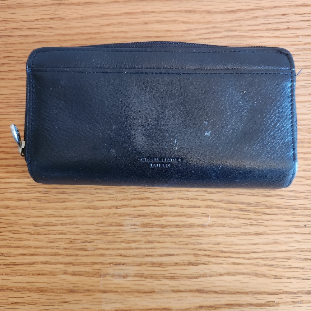 Buxton Black Leather Bifold Wallet - Picture 2 of 11